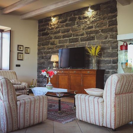 Ranch Simeto Hotel Paterno  Bagian luar foto