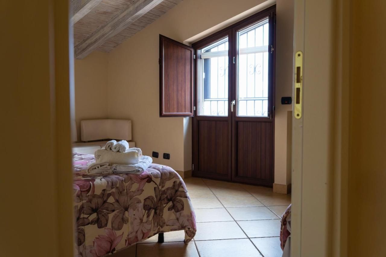 Ranch Simeto Hotel Paterno  Bagian luar foto