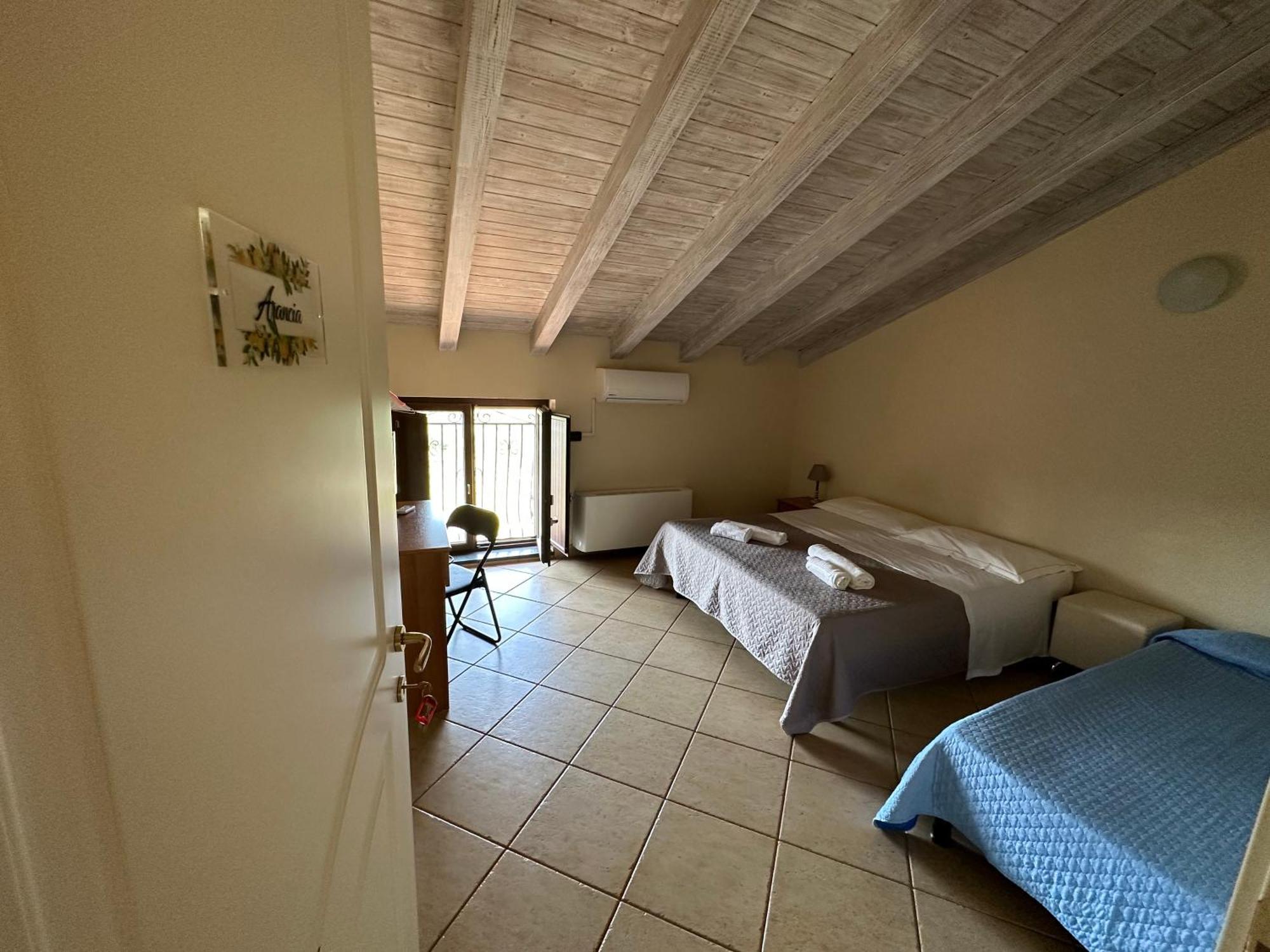 Ranch Simeto Hotel Paterno  Bagian luar foto