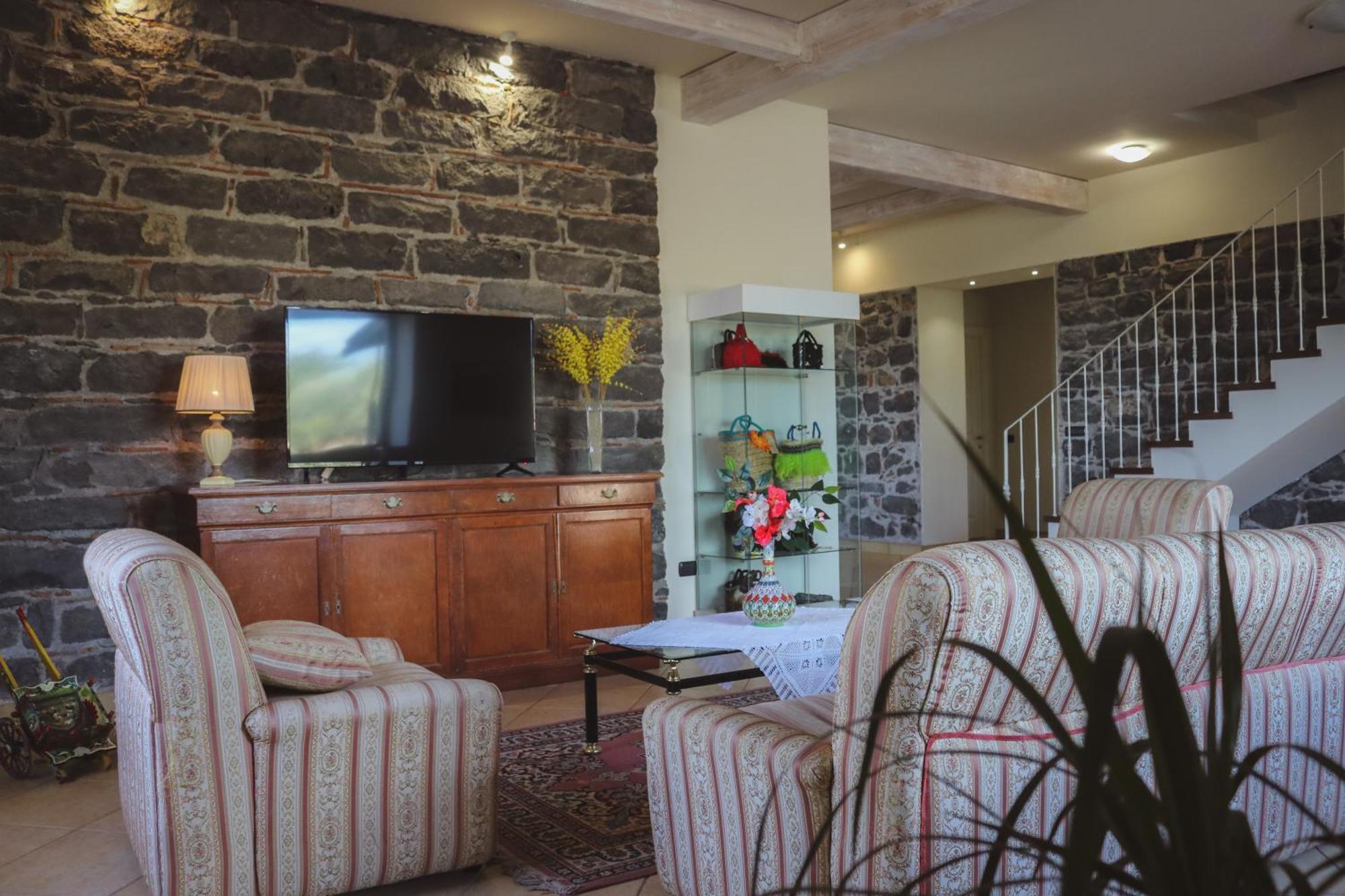 Ranch Simeto Hotel Paterno  Bagian luar foto
